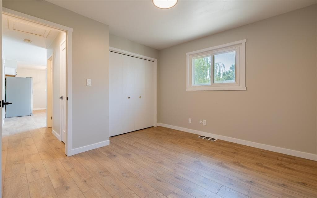 912 E Madison St — photo 17 of 25