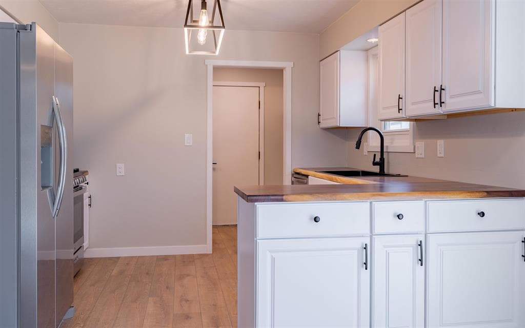 912 E Madison St — photo 7 of 25
