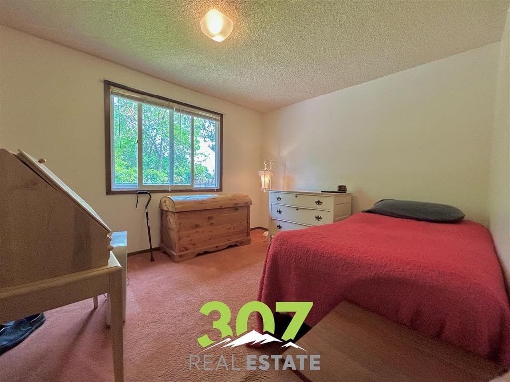 909 Avenue E — photo 17 of 25