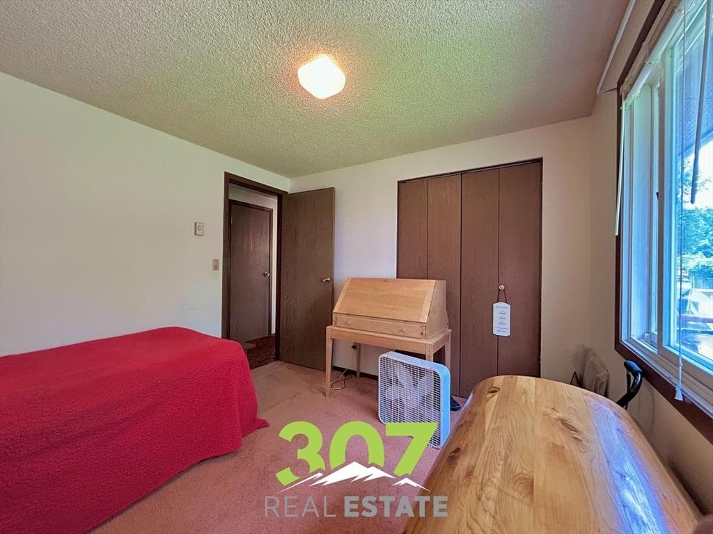 909 Avenue E — photo 18 of 25