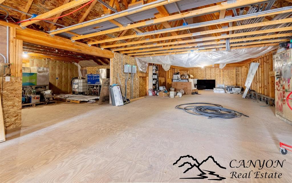 286 S Douglas St — photo 18 of 25