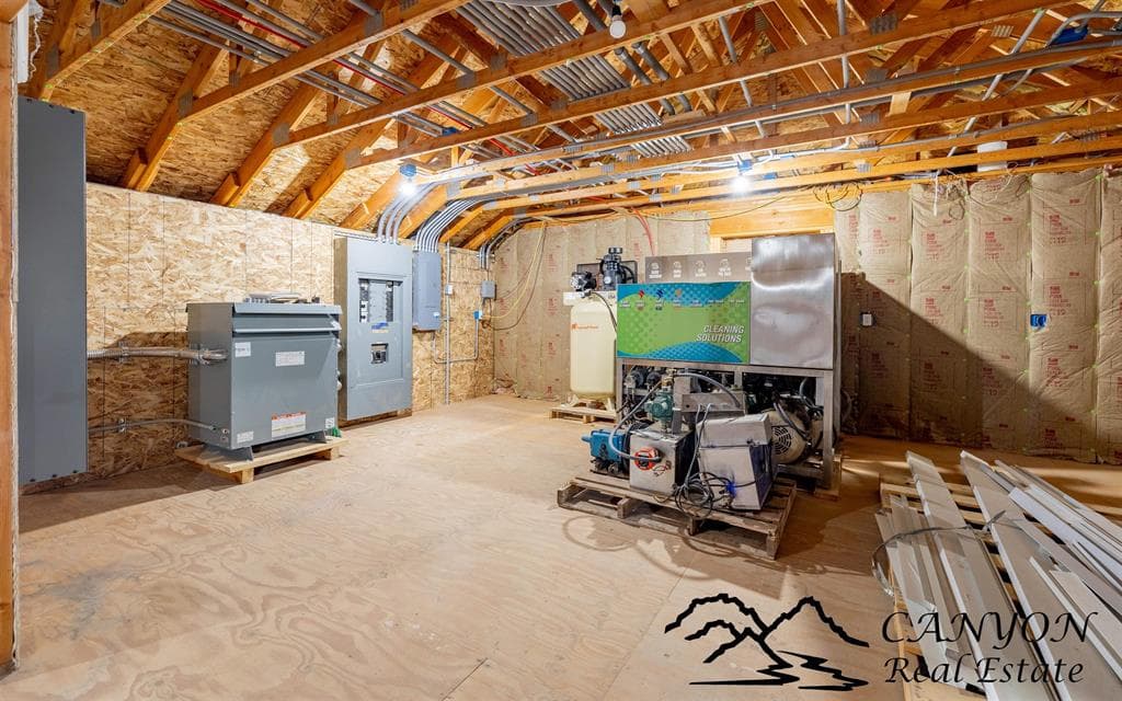 286 S Douglas St — photo 20 of 25