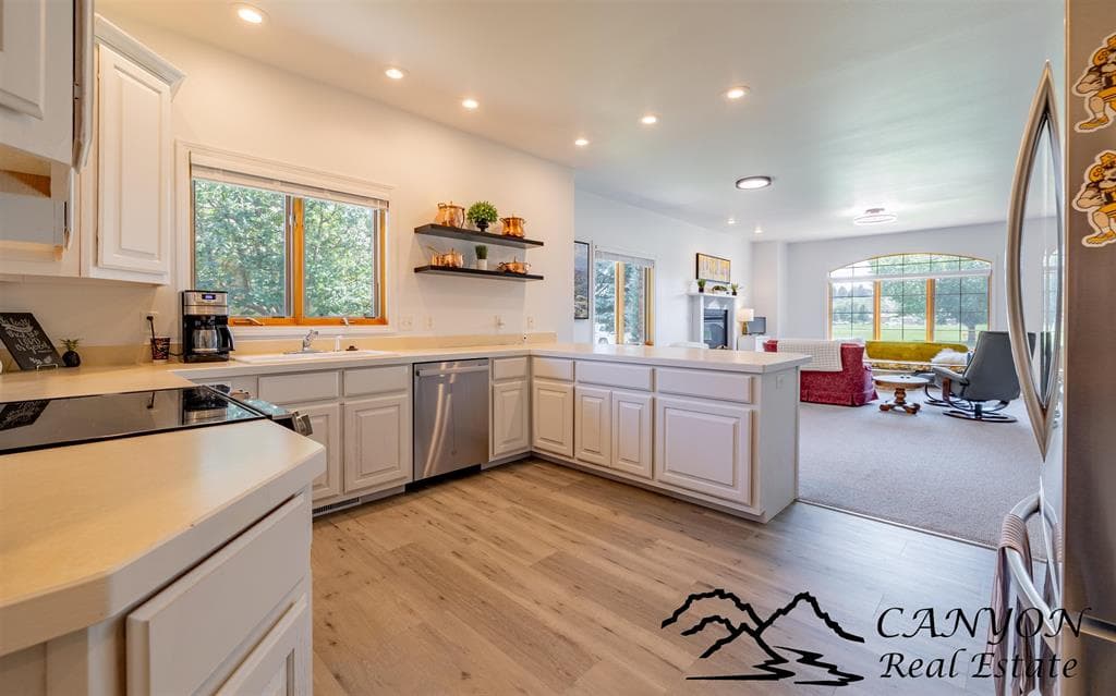 2307 Cougar Ave — photo 11 of 25