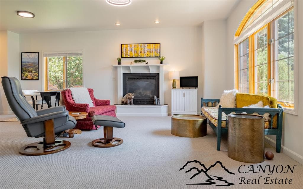 2307 Cougar Ave — photo 4 of 25