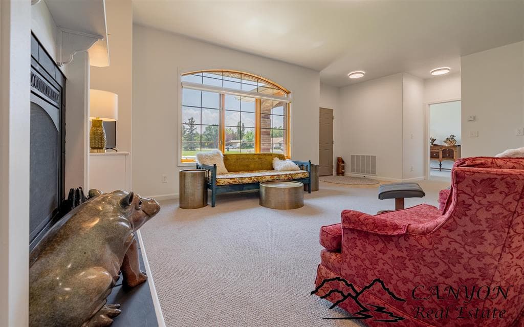 2307 Cougar Ave — photo 5 of 25