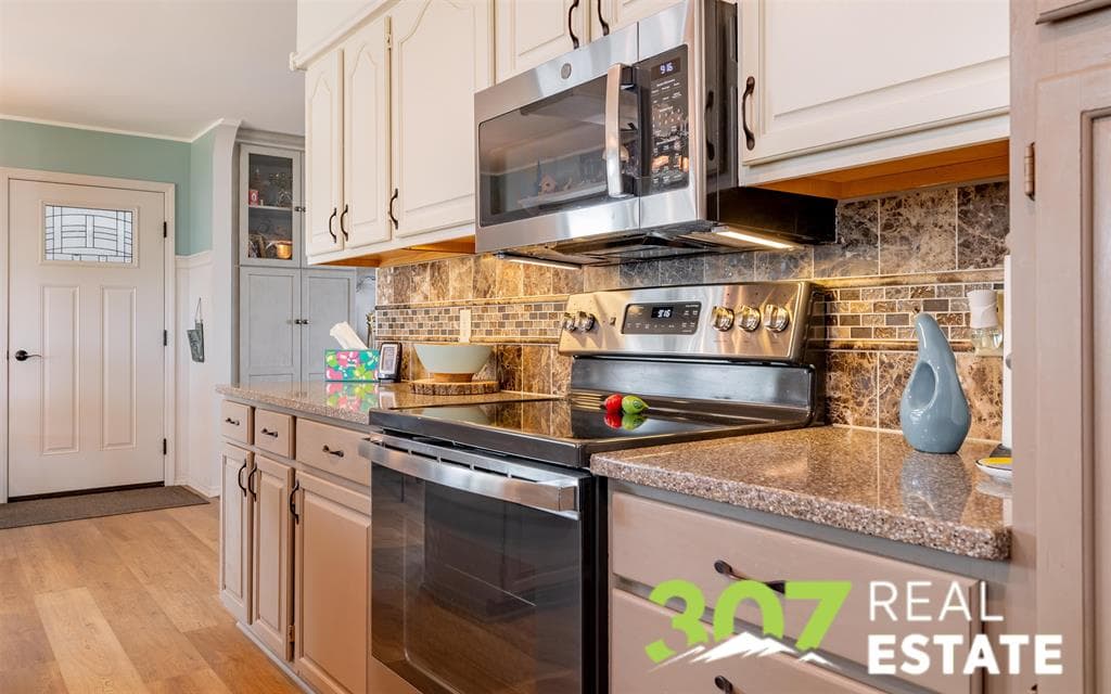 853 Riverside Ave — photo 13 of 25