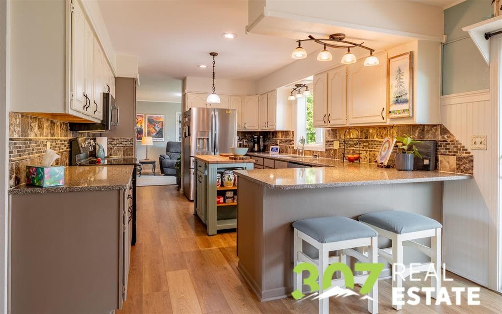 853 Riverside Ave — photo 9 of 25