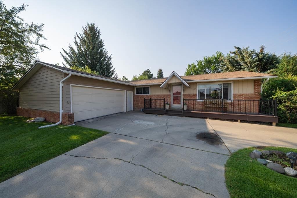 1302 Stampede Ave — photo 4 of 25