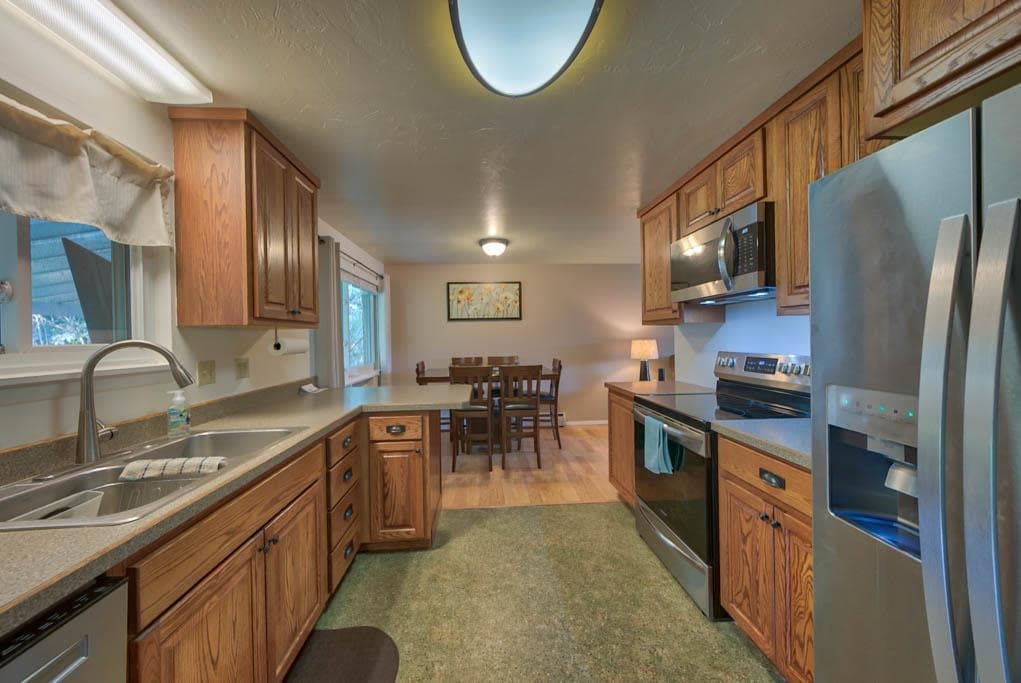 1302 Stampede Ave — photo 9 of 25