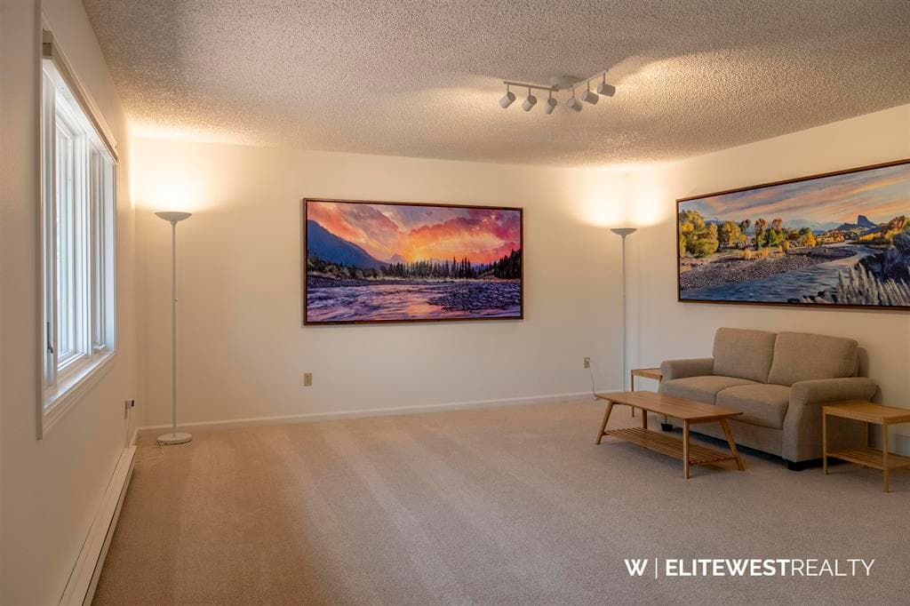 1100 Crandall Dr — photo 5 of 25