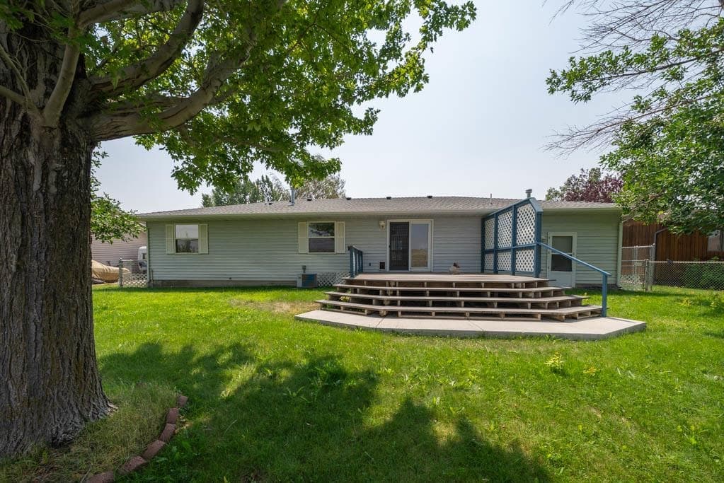 925 River View Dr — photo 13 of 25