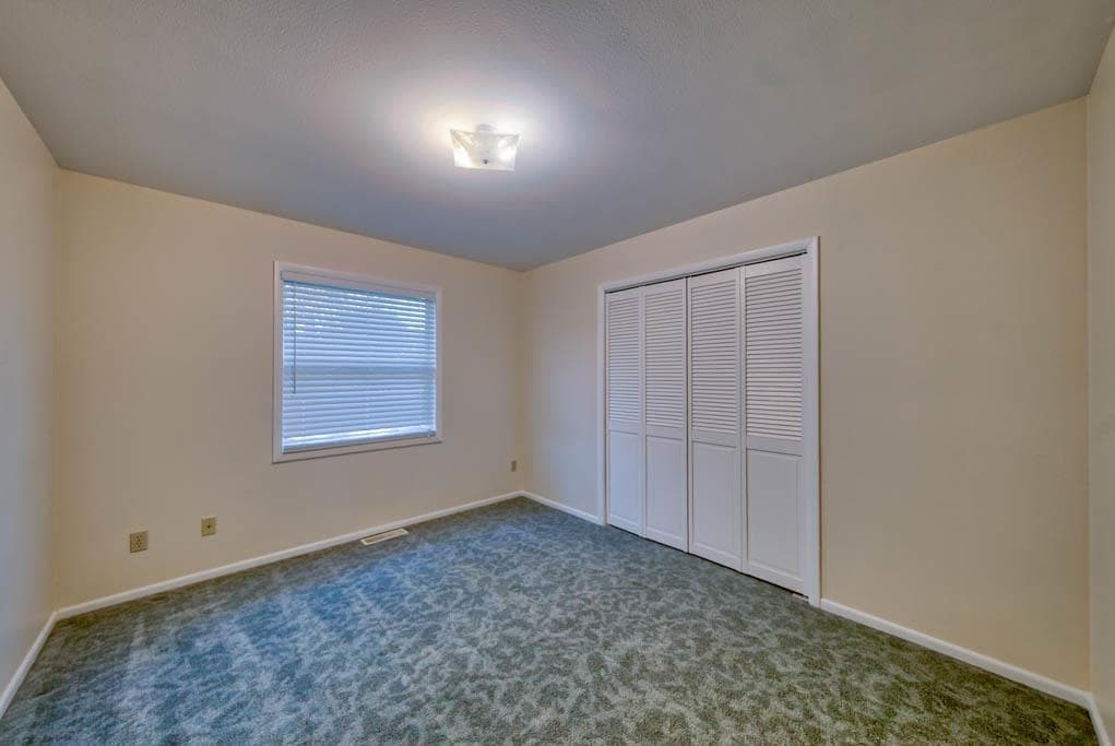 925 River View Dr — photo 18 of 25