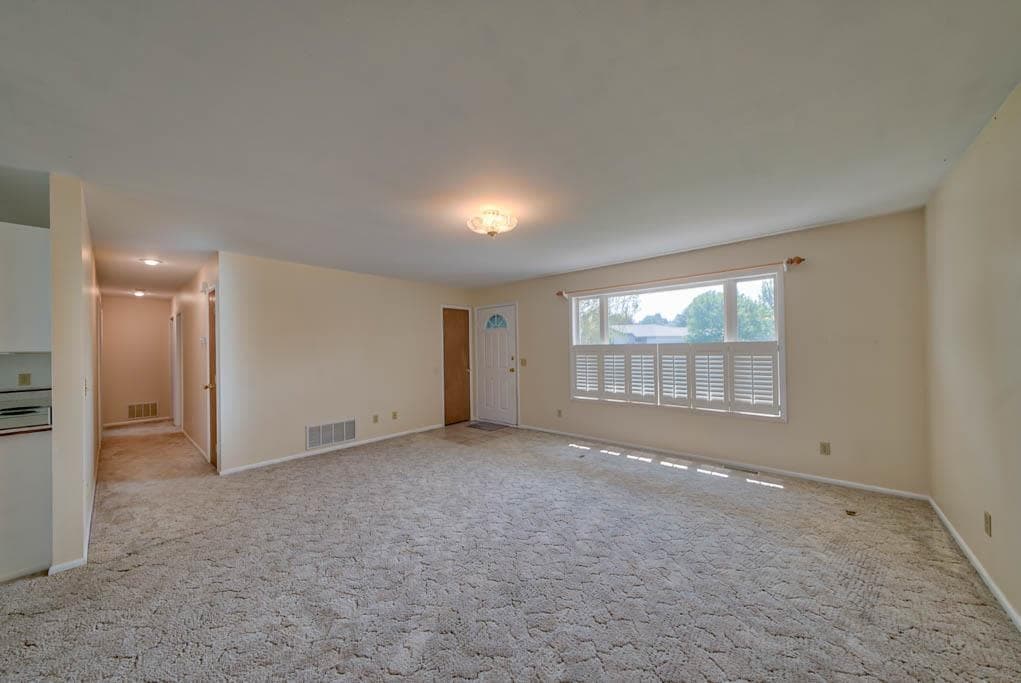 925 River View Dr — photo 8 of 25