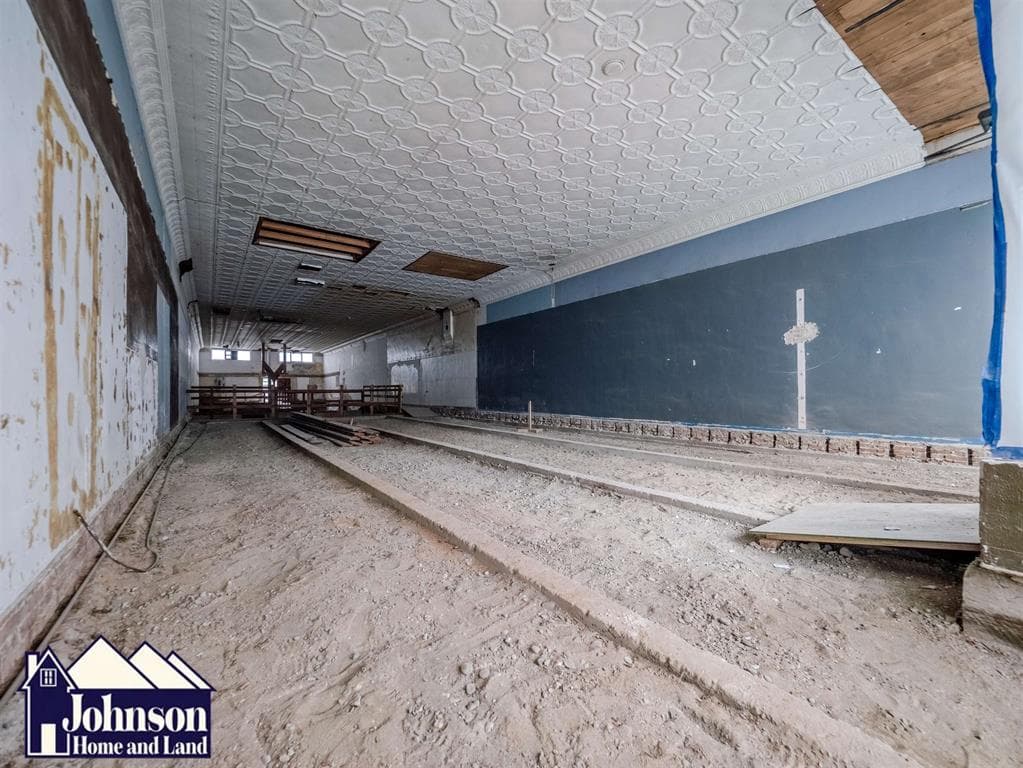 115 N Bent St — photo 3 of 25