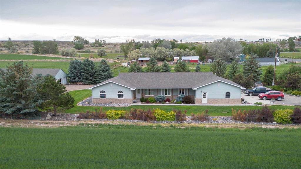 2270 N Hwy 30 photo 1