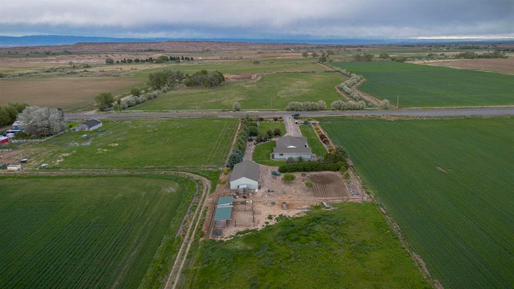2270 N Hwy 30 — photo 4 of 16