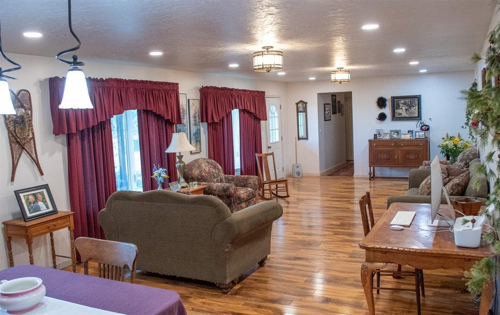 2270 N Hwy 30 — photo 7 of 16