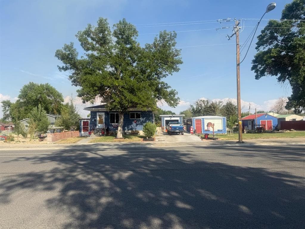 527 Shoshone Ave photo 1