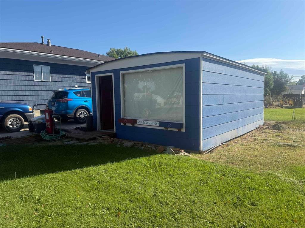527 Shoshone Ave — photo 15 of 25