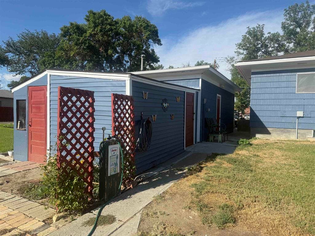 527 Shoshone Ave — photo 10 of 25