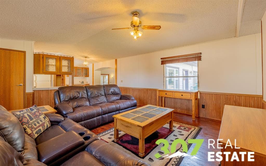 2811 Bakken Ave — photo 11 of 25