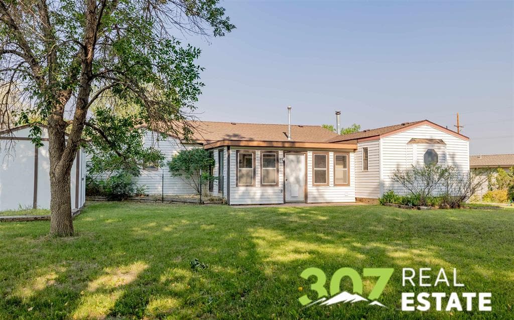 2811 Bakken Ave — photo 3 of 25