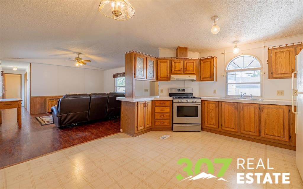 2811 Bakken Ave — photo 6 of 25
