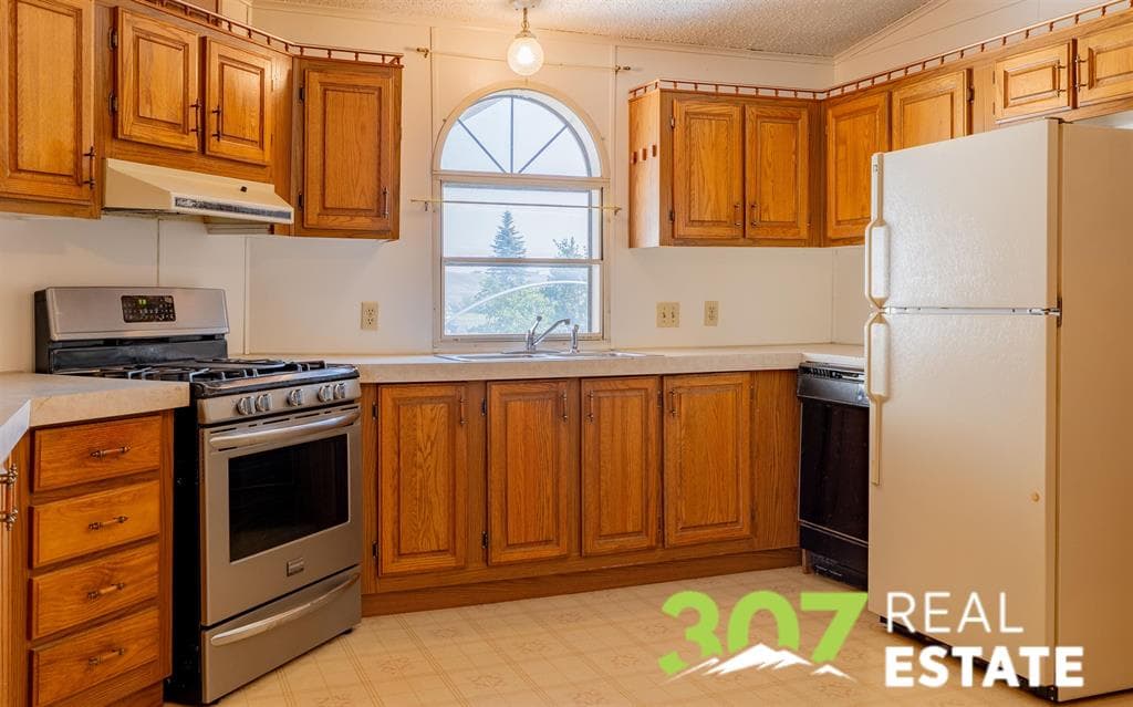 2811 Bakken Ave — photo 8 of 25