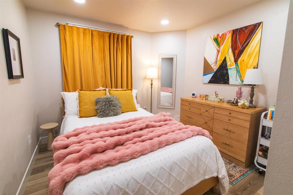 1425 Alger Ave — photo 11 of 25