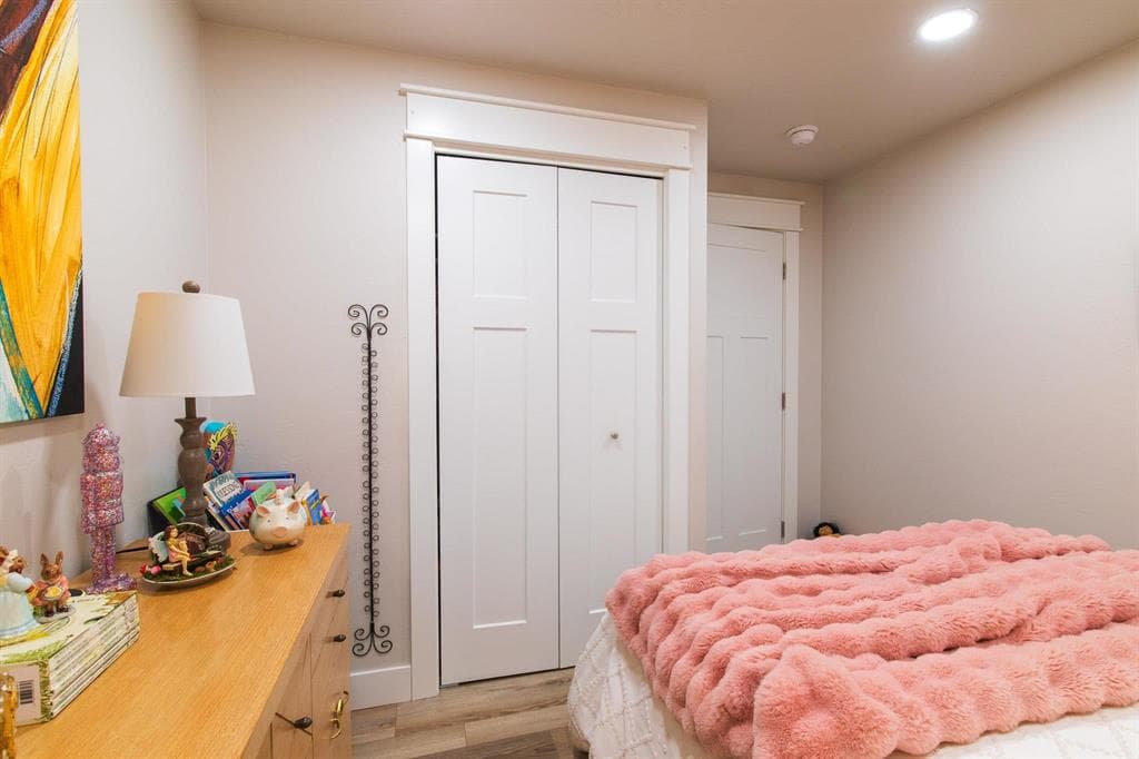 1425 Alger Ave — photo 12 of 25
