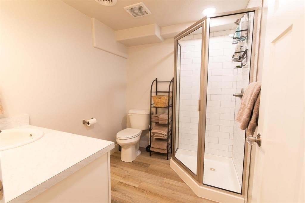 1425 Alger Ave — photo 19 of 25