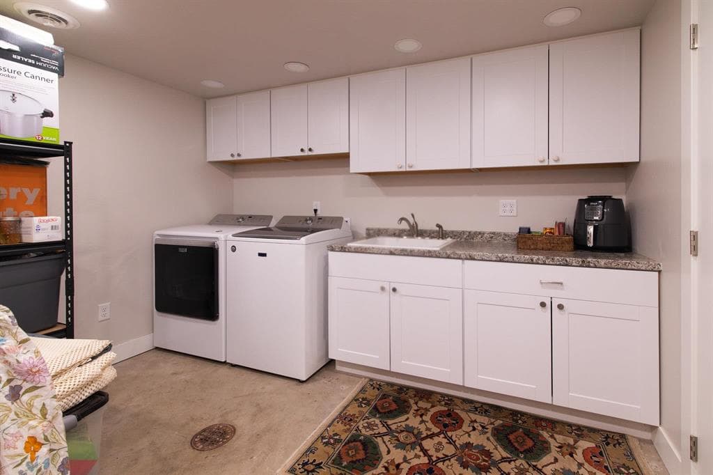1425 Alger Ave — photo 21 of 25
