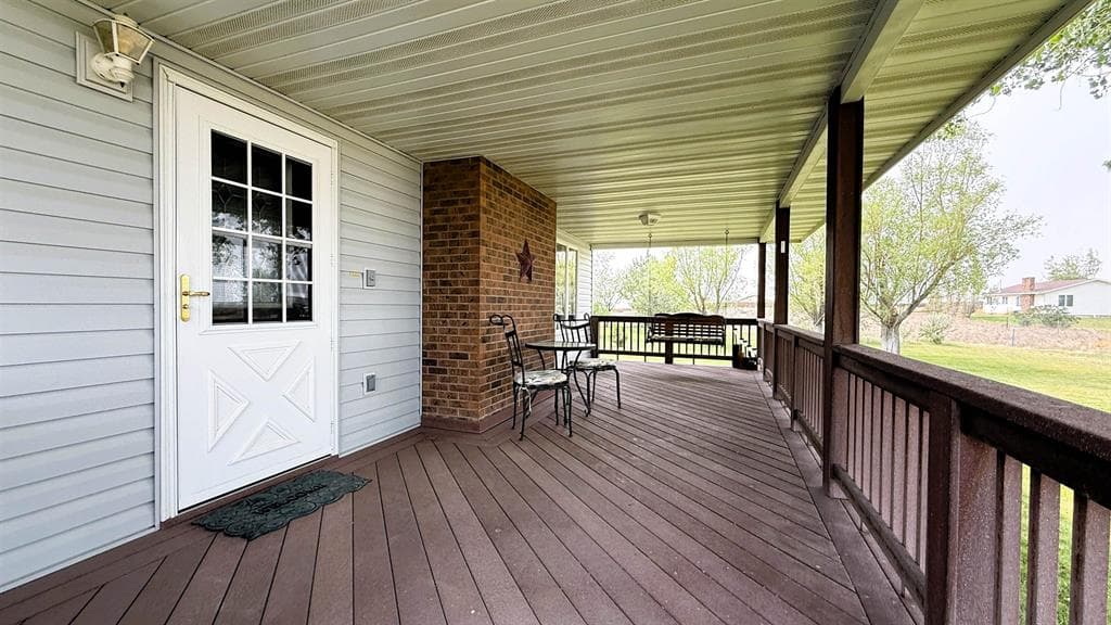 1820 Sugar Ln — photo 5 of 25