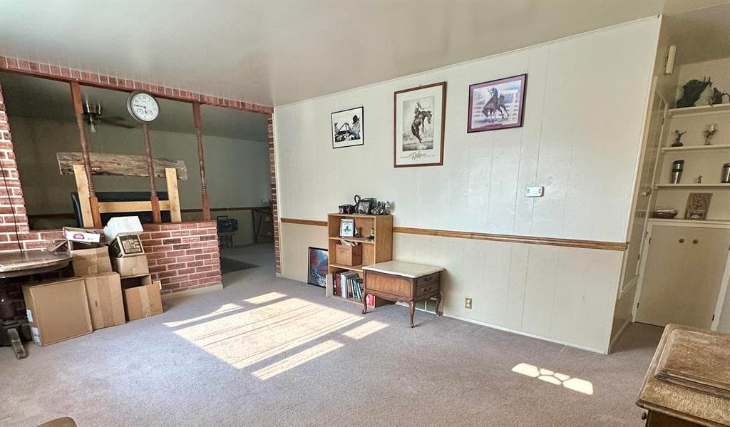 406 East Lane — photo 2 of 25