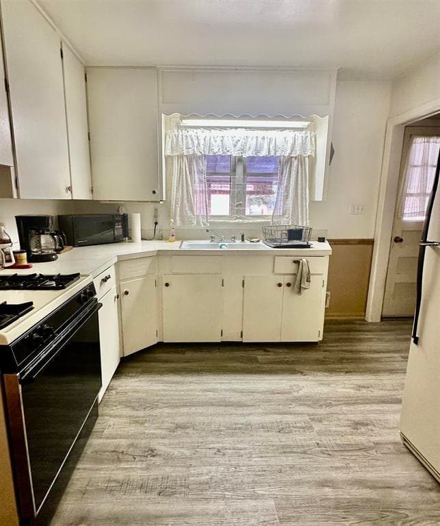 406 East Lane — photo 11 of 25