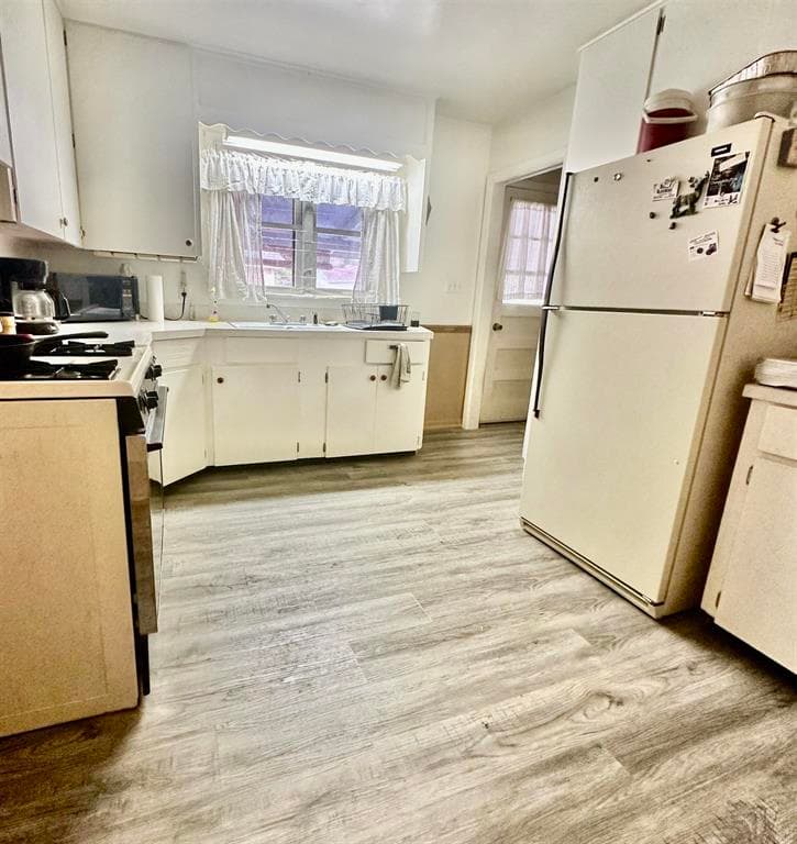 406 East Lane — photo 14 of 25
