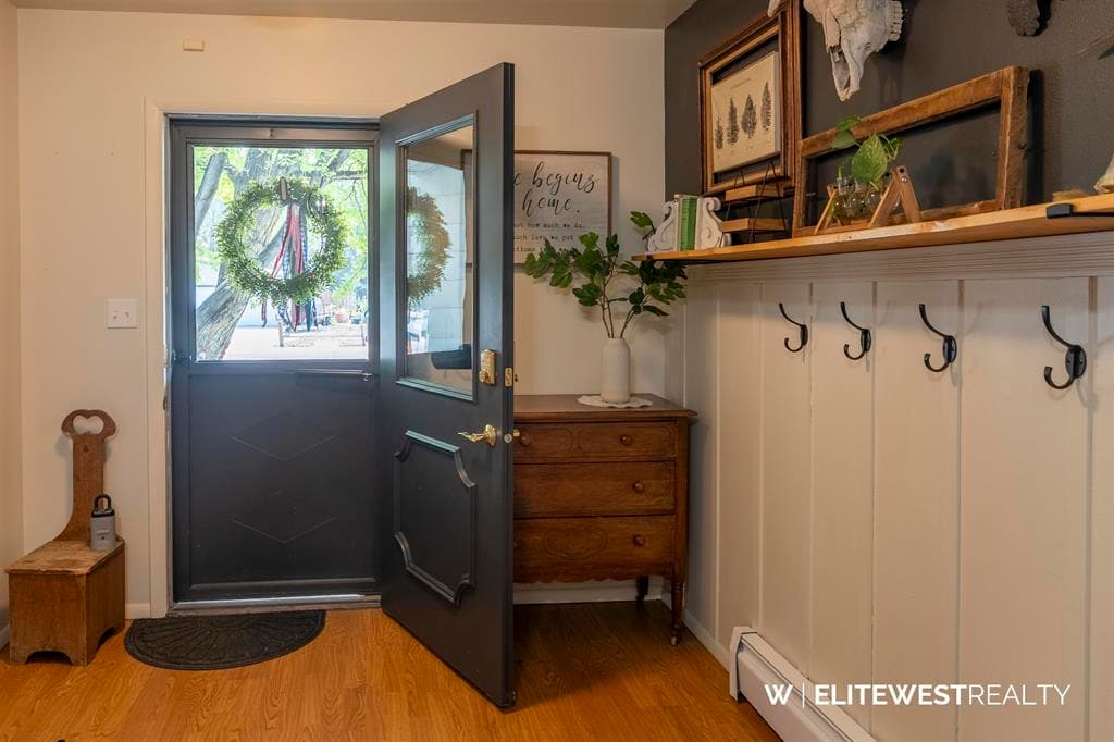471 Sunlight Dr — photo 2 of 25