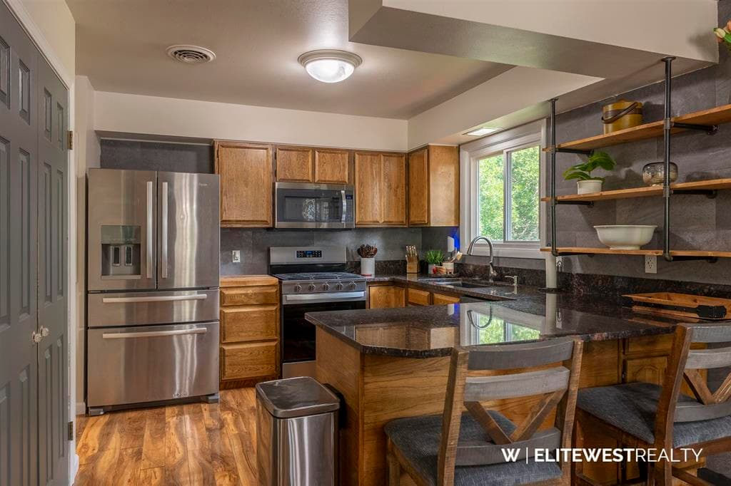 471 Sunlight Dr — photo 8 of 25