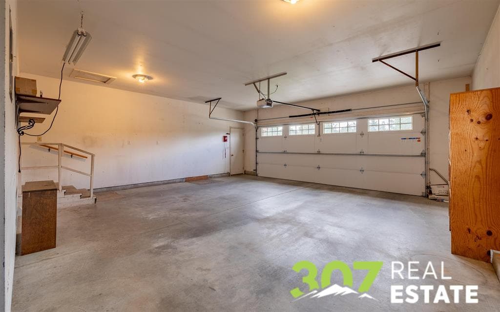 919 Spruce Dr — photo 11 of 25