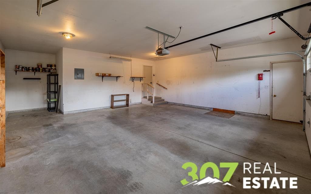 919 Spruce Dr — photo 12 of 25