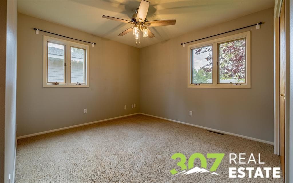 919 Spruce Dr — photo 17 of 25