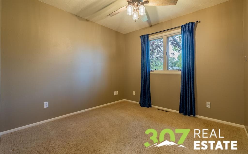 919 Spruce Dr — photo 19 of 25