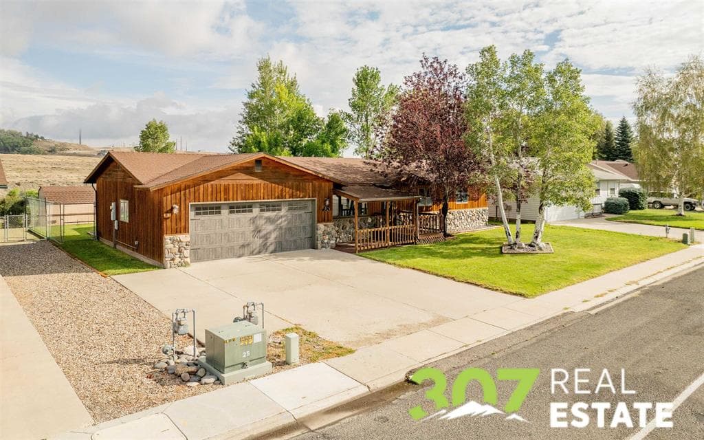919 Spruce Dr — photo 22 of 25