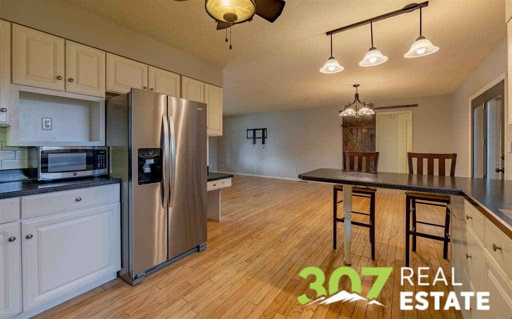 919 Spruce Dr — photo 5 of 25
