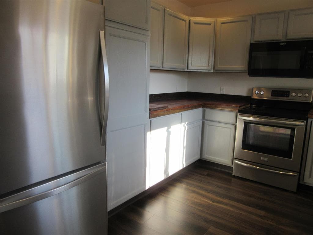 820 Outlook Ct — photo 12 of 25
