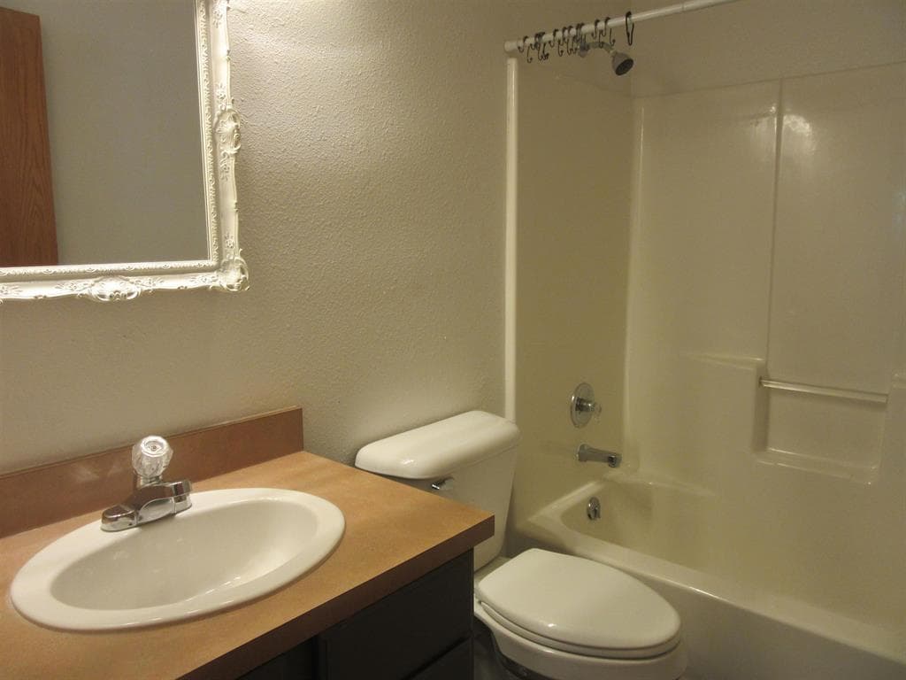 820 Outlook Ct — photo 17 of 25