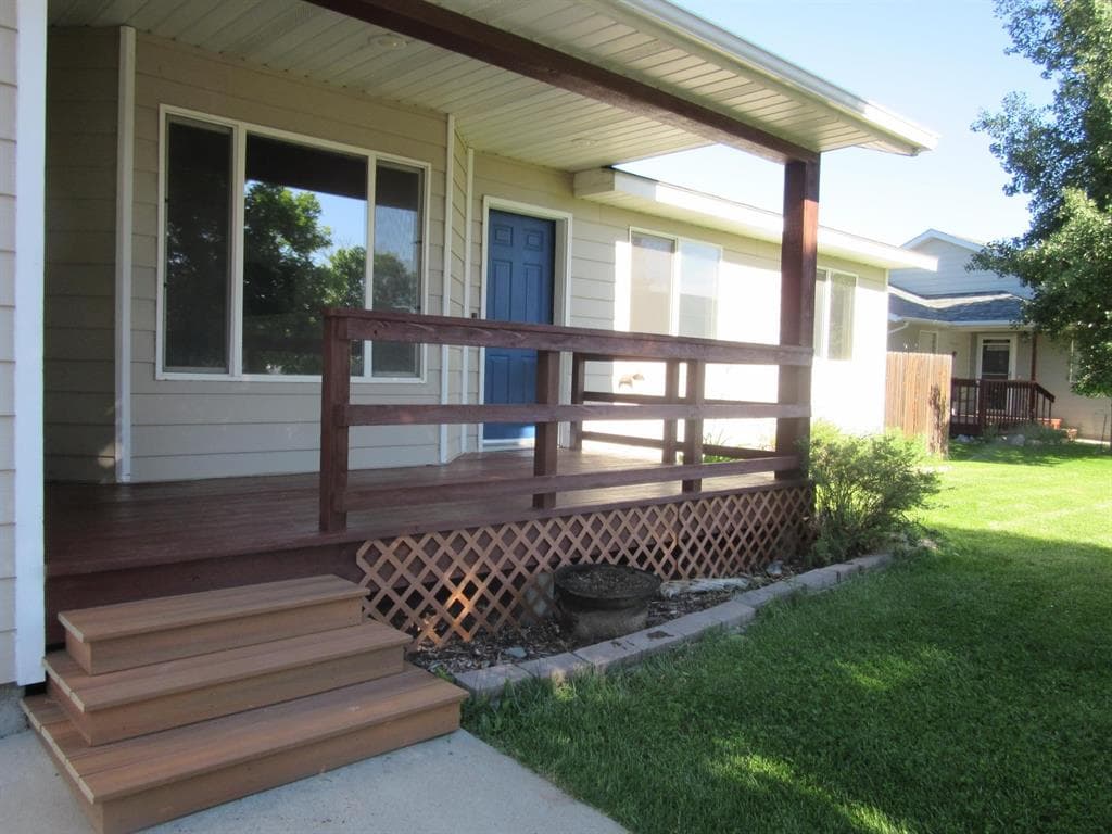 820 Outlook Ct — photo 3 of 25