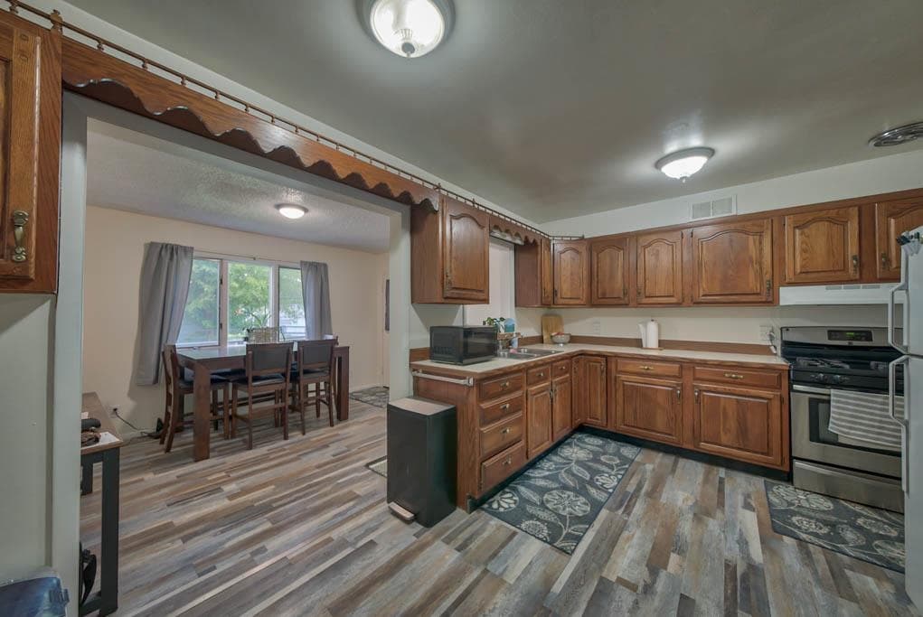 705 S 6th St — photo 5 of 25