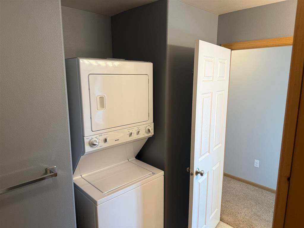 2844 Kent Ave — photo 12 of 12