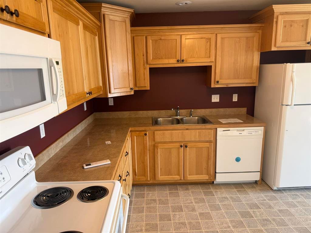 2844 Kent Ave — photo 5 of 12